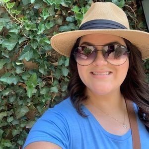 Meet your Posher, Ariel